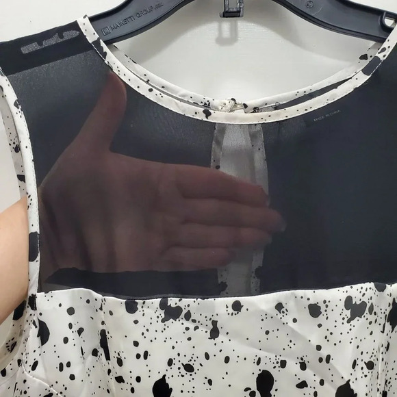 Vertigo Women's‎ Black White Mixed Print Mesh Neck Sleeveless Pleated Dress Sz S - Picture 2 of 5